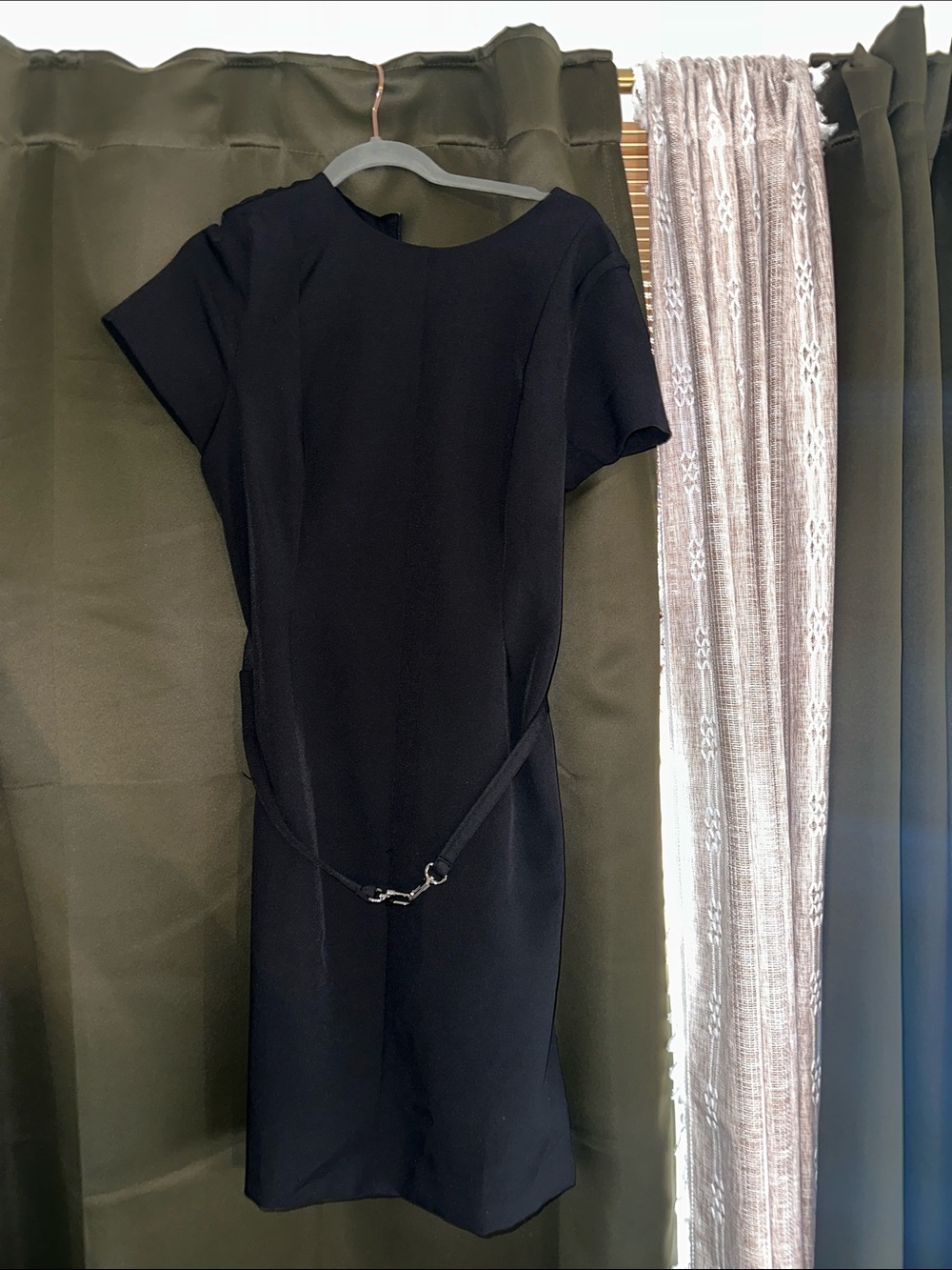 Classic Black Fitted Sheath Dress